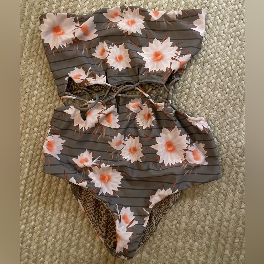 Super Cute Acacia One Piece
